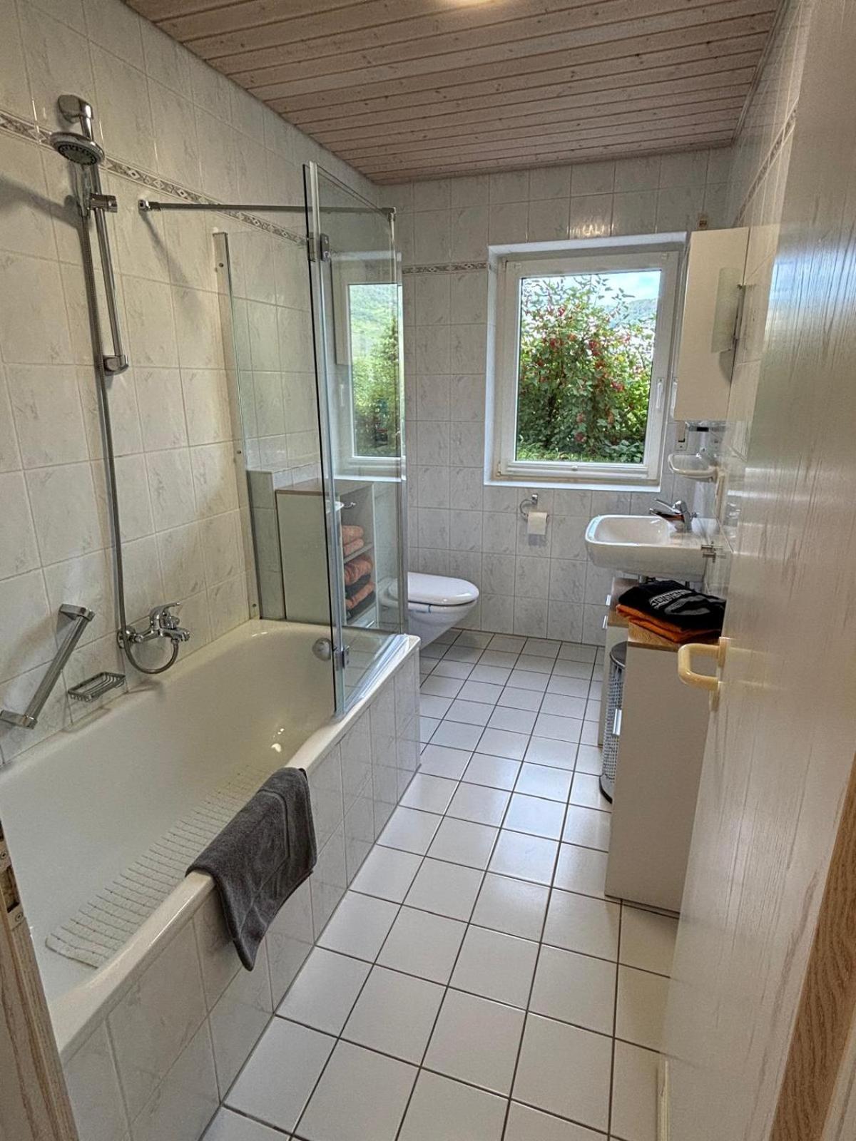Panorama Traumblick 2 Apartment แบร์นคาสเทล-คืสท์ ภายนอก รูปภาพ